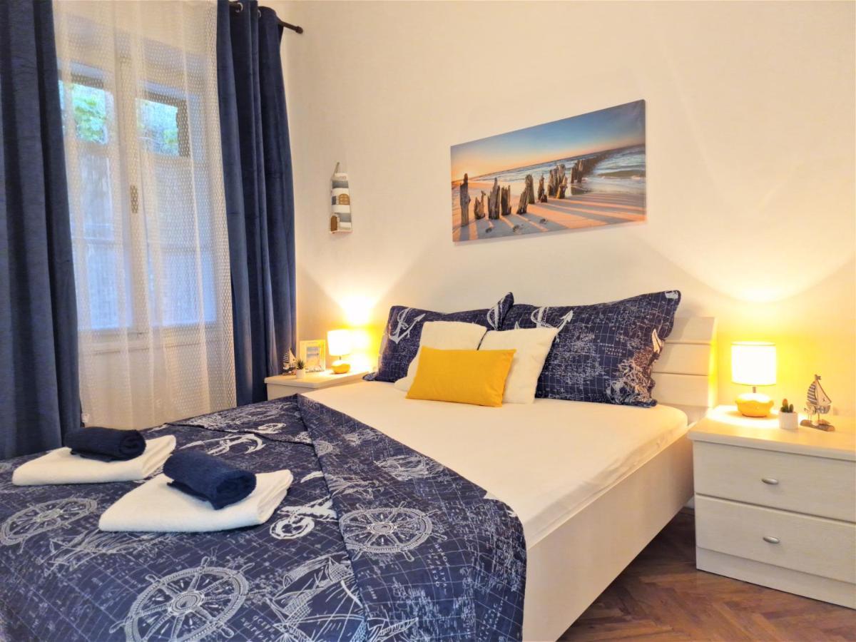 Pirates' Bay Apartment - Омиш Экстерьер фото