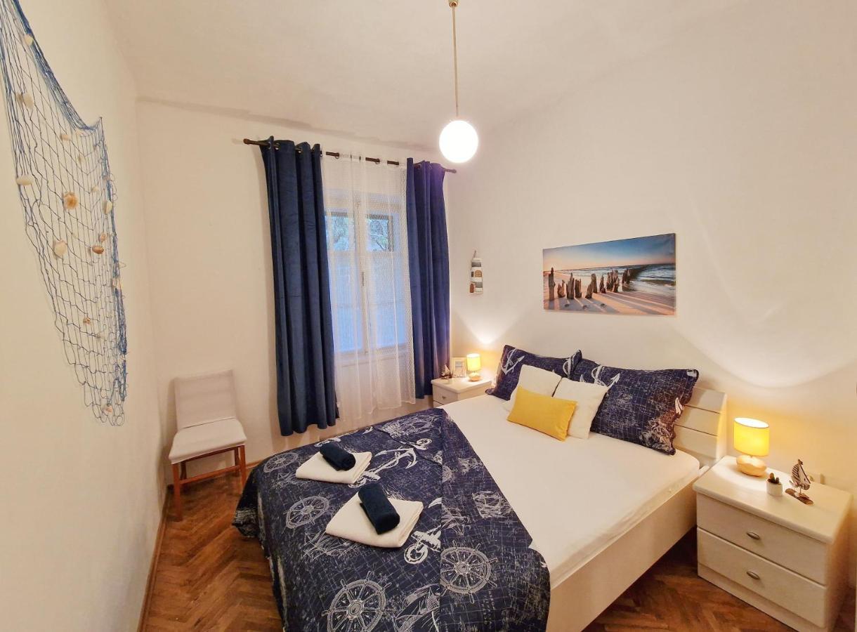 Pirates' Bay Apartment - Омиш Экстерьер фото