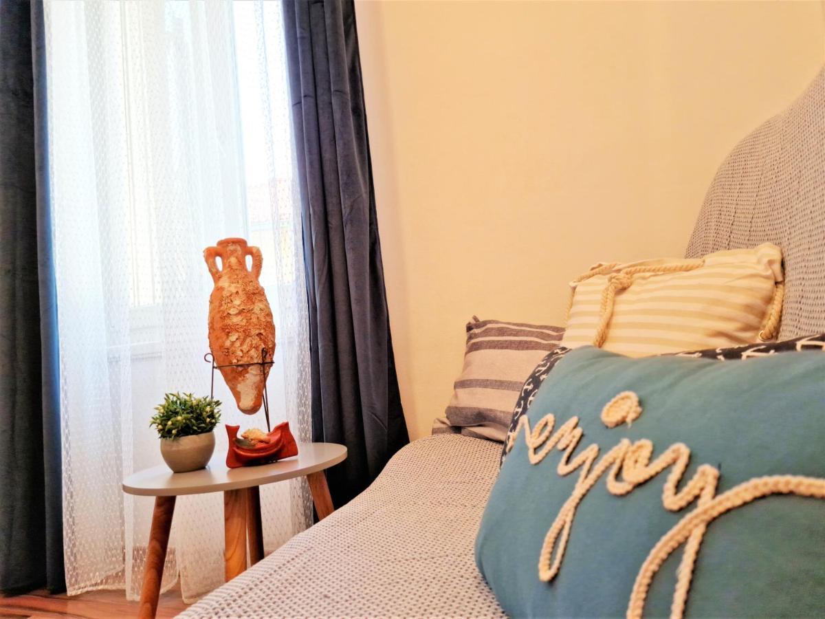 Pirates' Bay Apartment - Омиш Экстерьер фото