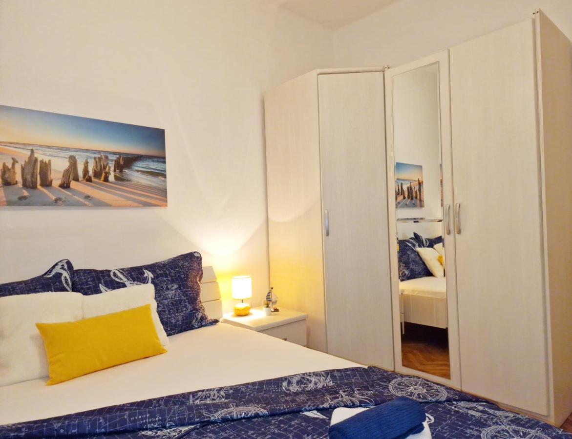 Pirates' Bay Apartment - Омиш Экстерьер фото