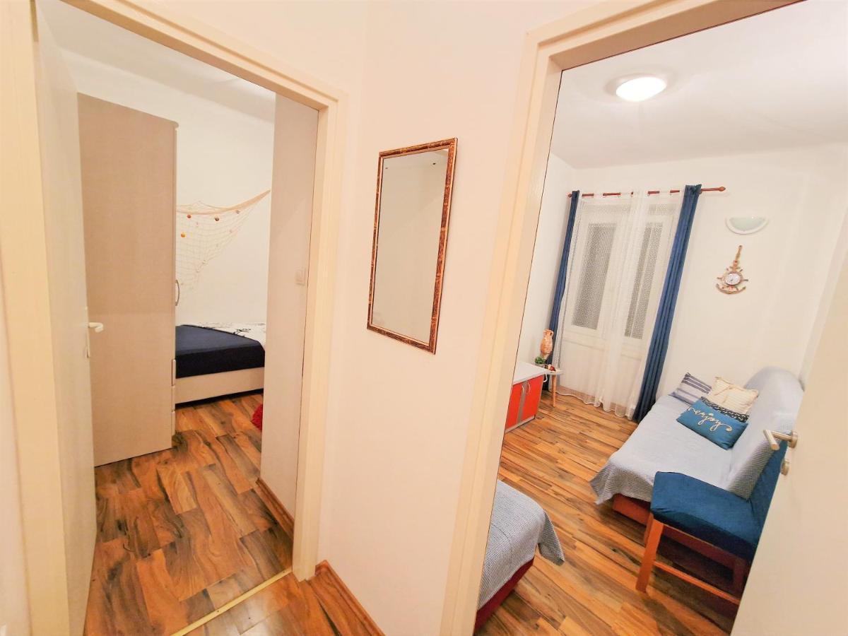 Pirates' Bay Apartment - Омиш Экстерьер фото