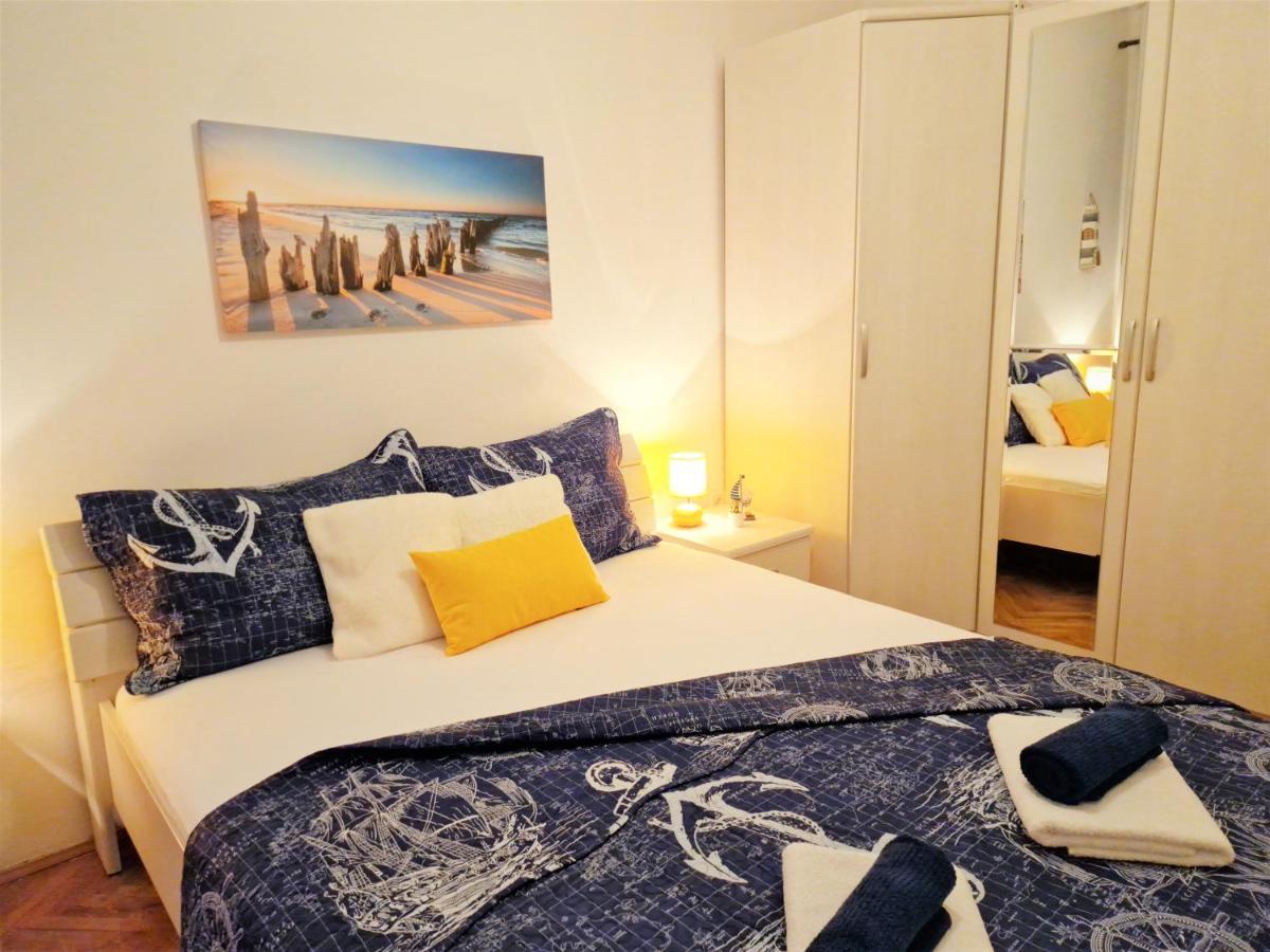 Pirates' Bay Apartment - Омиш Экстерьер фото